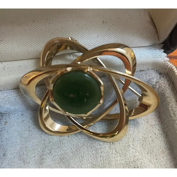 Vintage Ariki Nephrite Jade Atomic Science Broocj, Unisex Gold tone  New Zealand - Picture 1 of 3